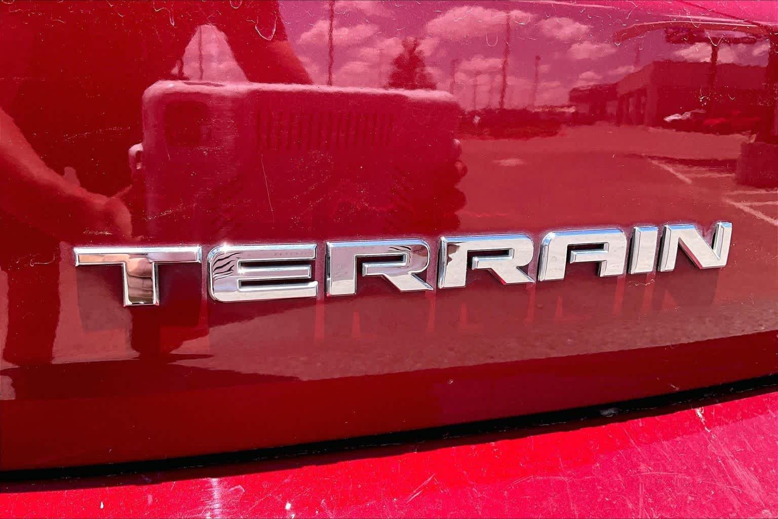 Used 2018 Red Quartz Tintcoat GMC SLT image 30