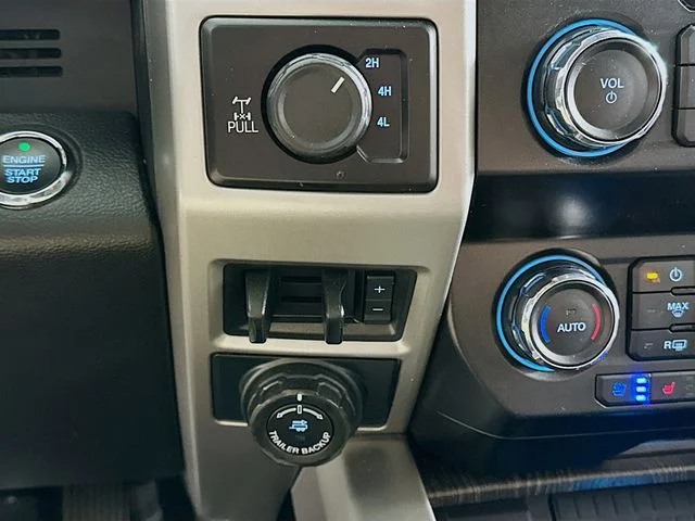 Pre-Owned 2021 Ford F-250SD Lariat