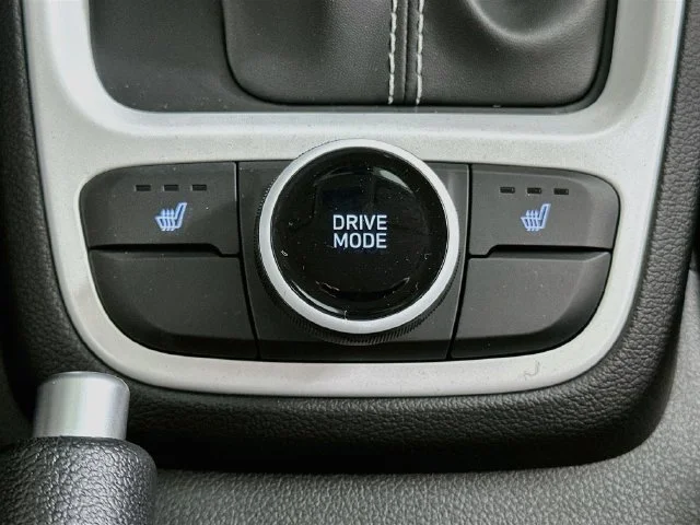 New 2026 White Hyundai SEL image 18