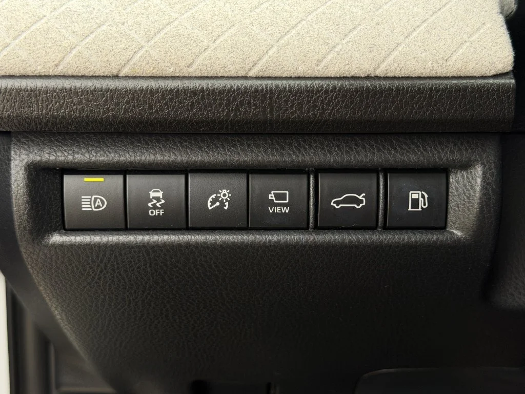 Used 2025 Beige Toyota XLE image 21