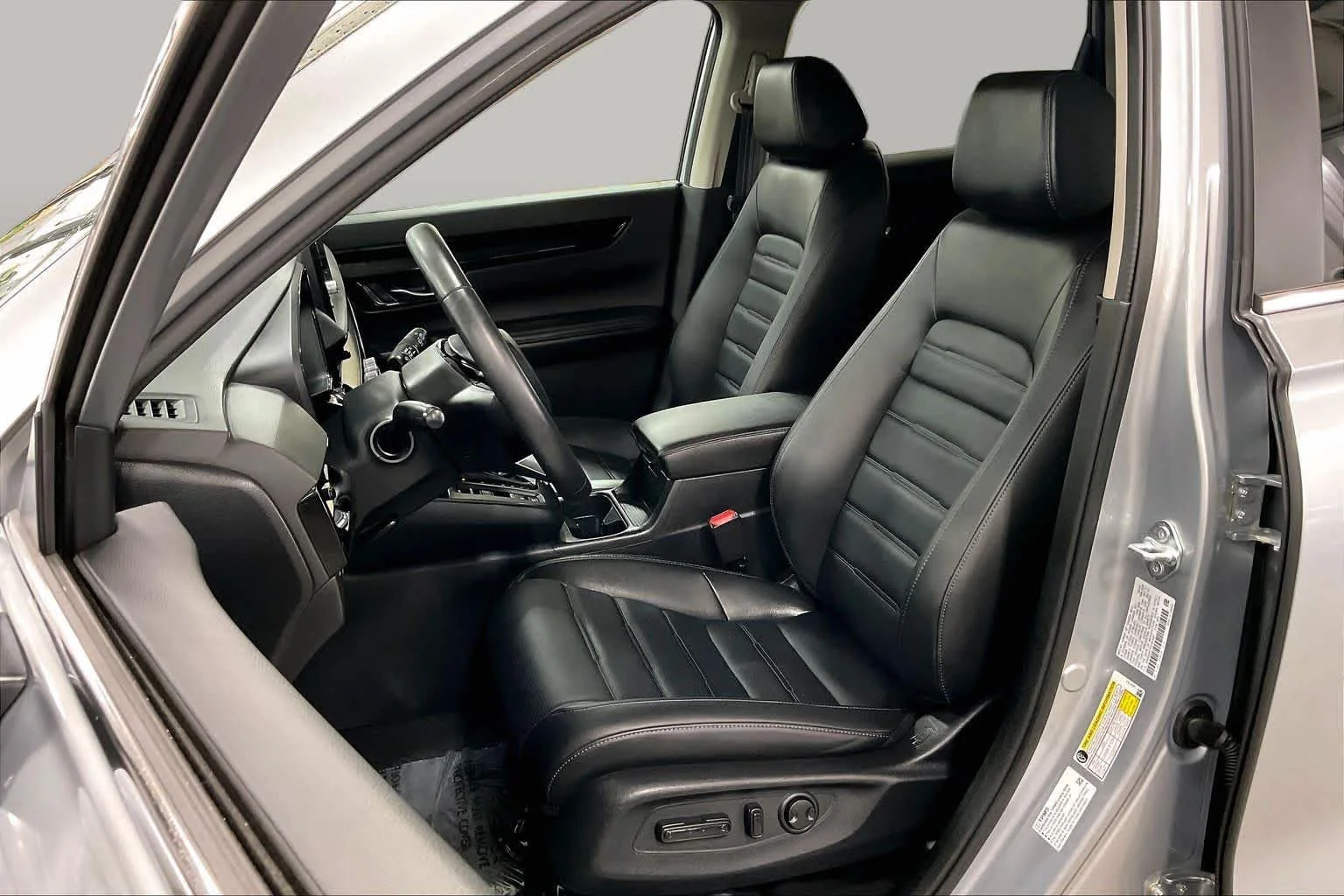 Used 2025 Solar Silver Metallic Honda EX-L image 8