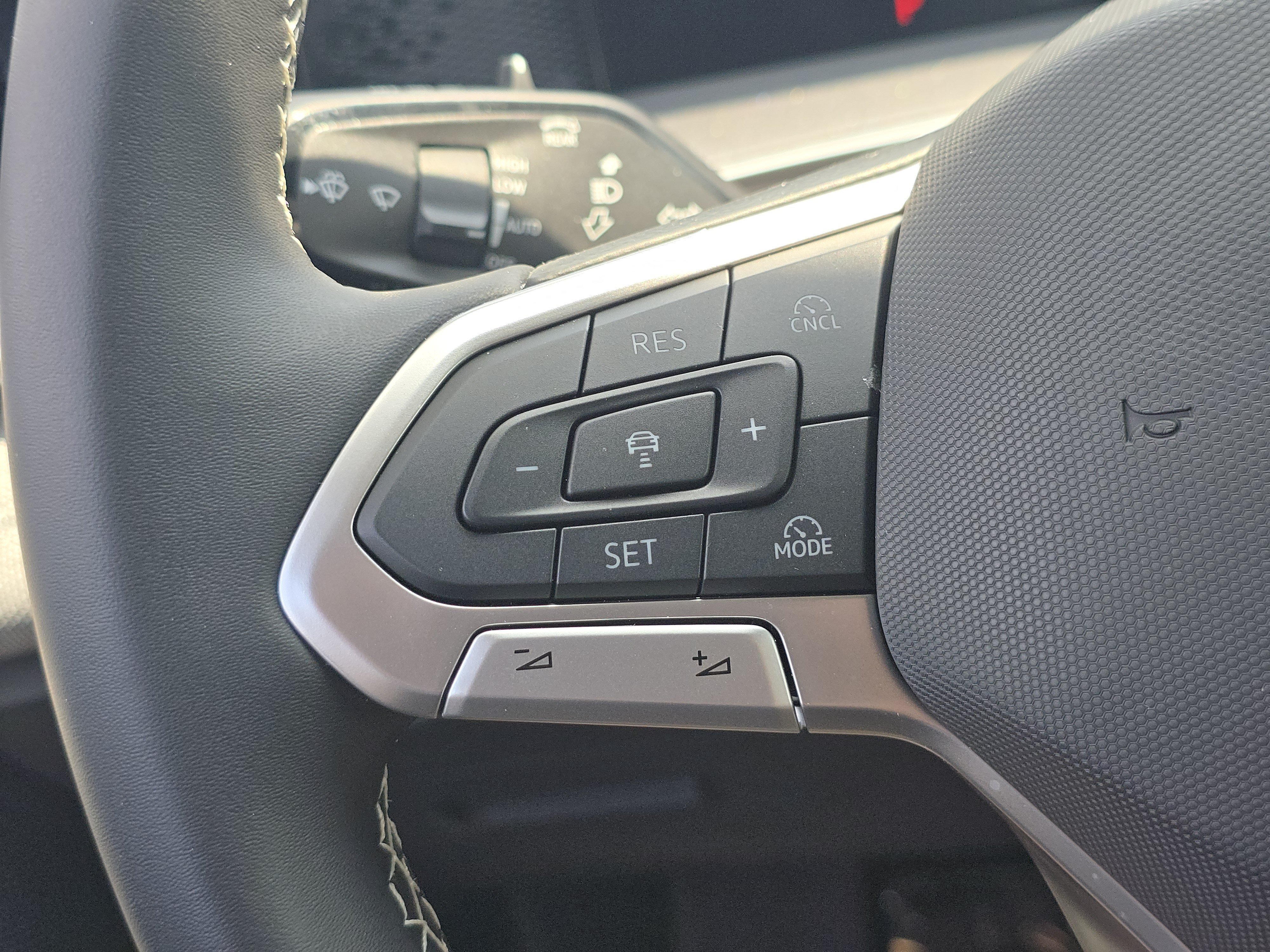 New 2026 Platinum Gray Metallic Volkswagen S image 24