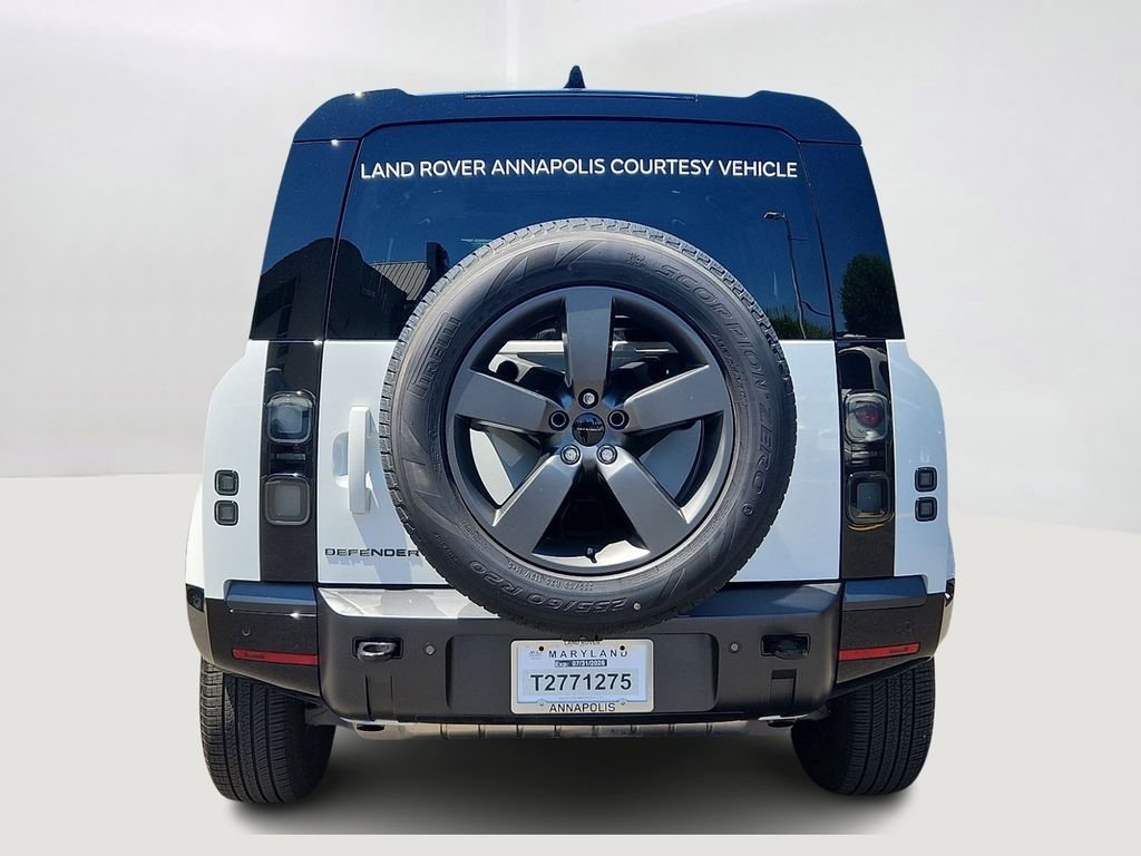 Used 2026 Fuji White Land Rover X-Dynamic SE image 5