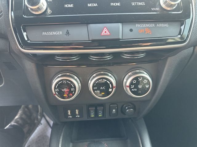 Used 2023  Mitsubishi 2.0 LE image 18