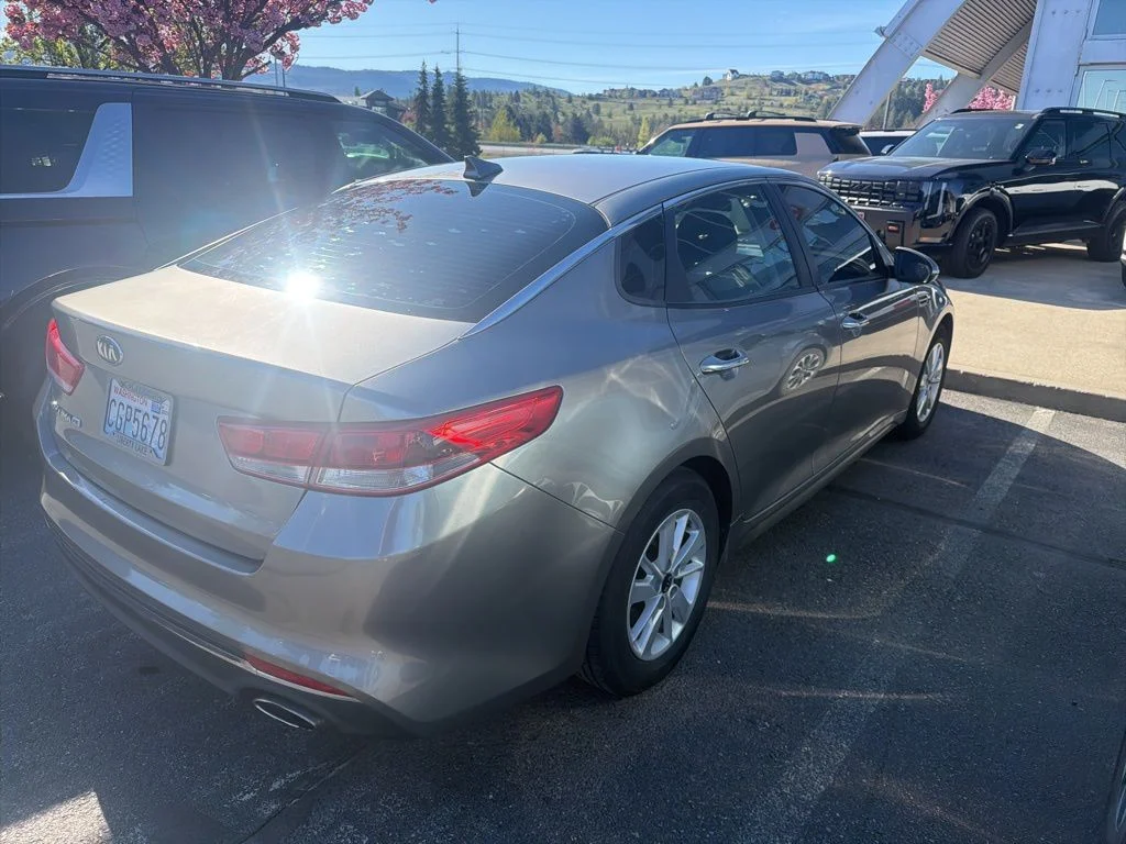 Used 2016 Gray Kia LX image 3