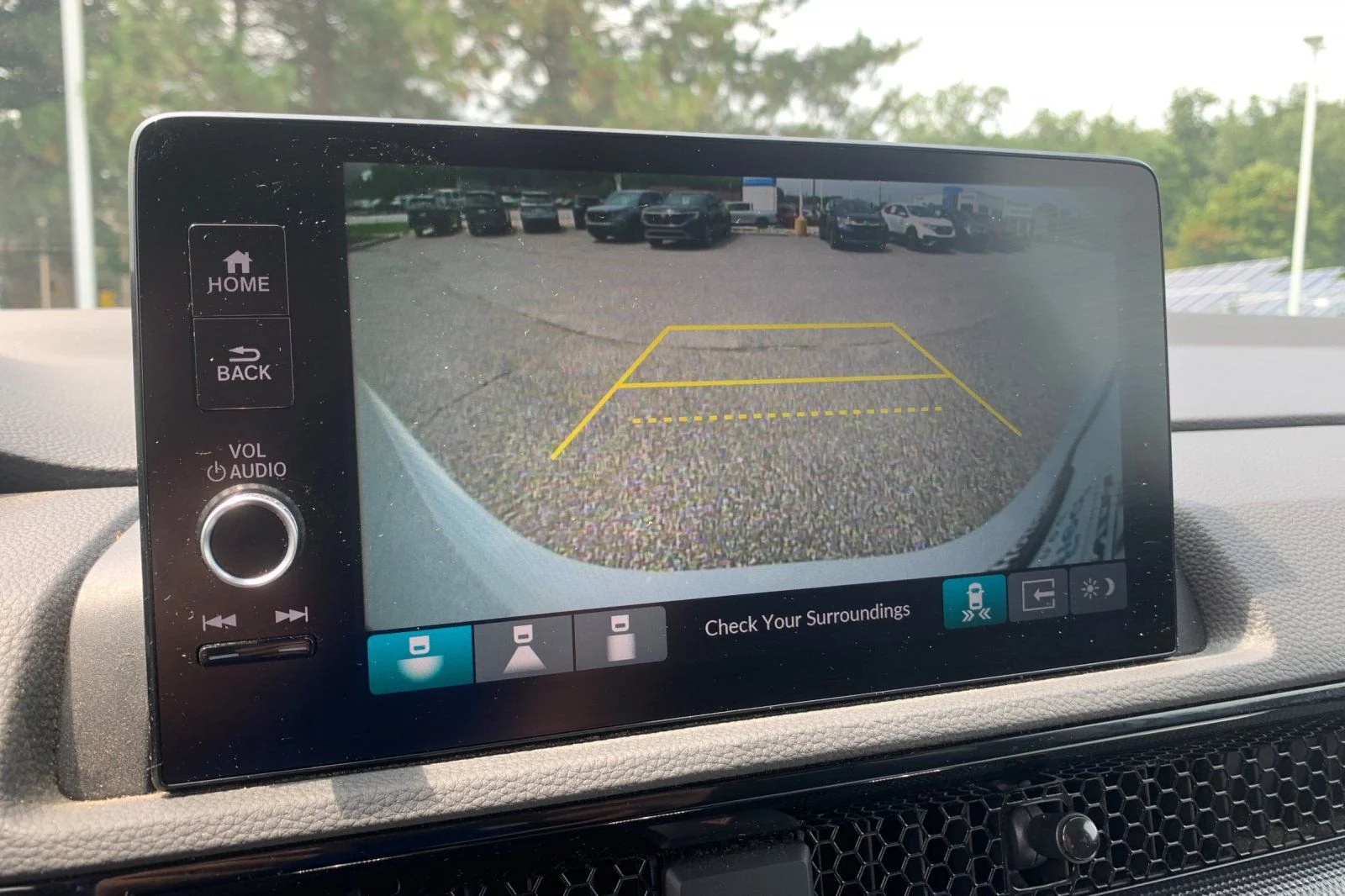 Used 2024 White Honda EX-L image 23