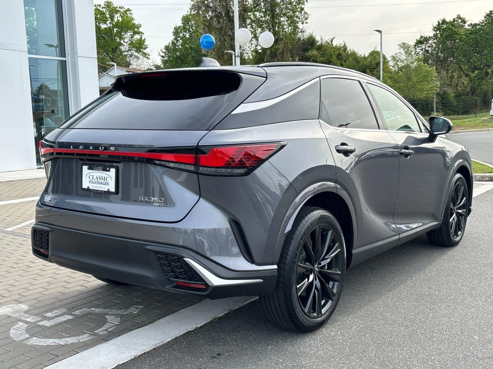 Used 2023 Nebula Gray Pearl Lexus RX 350 F SPORT Handling image 5