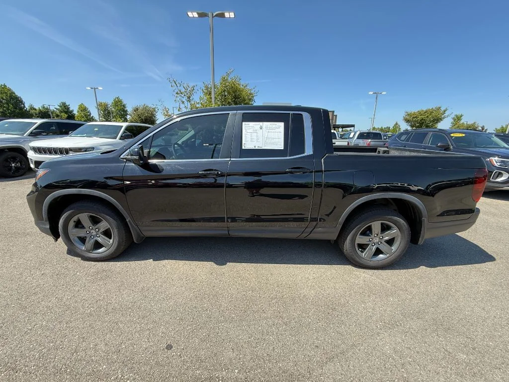 Used 2023  Honda RTL image 18