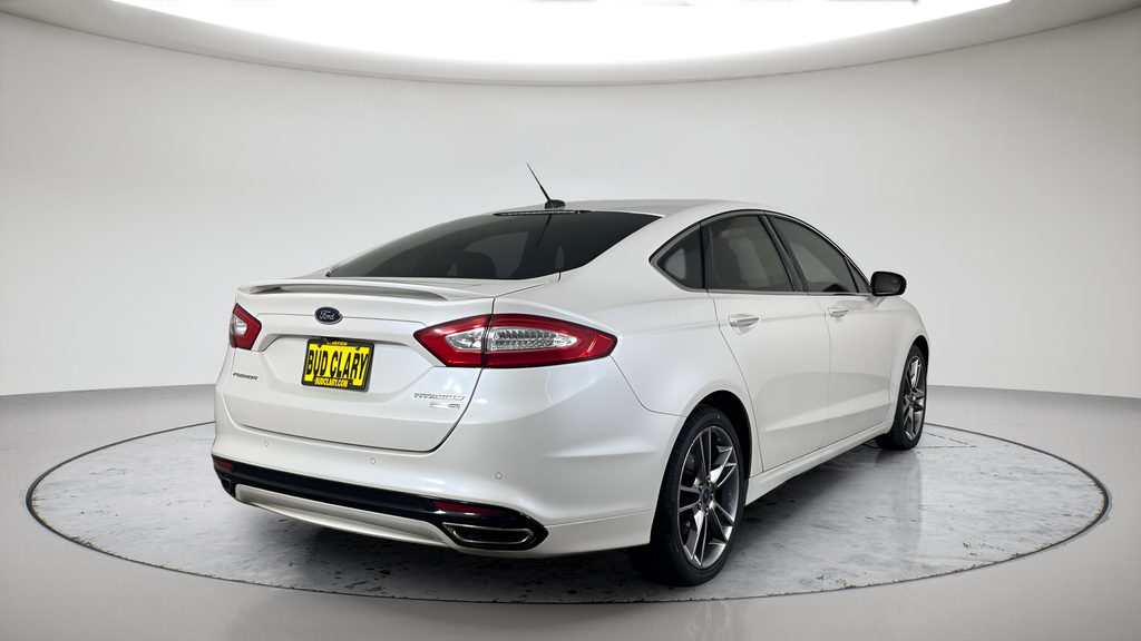 Used 2014  Ford Titanium image 3