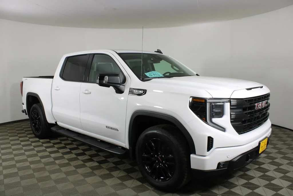 2026 GMC Sierra 4WD Crew Cab Short Box Elevation's photo