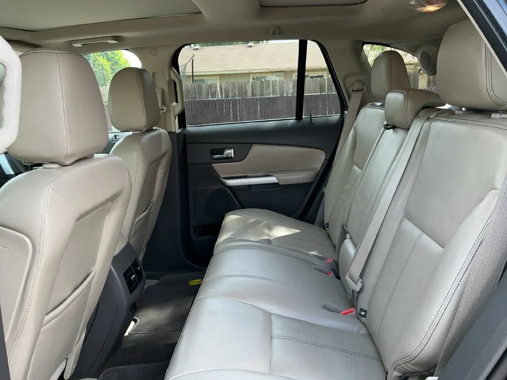 Used 2014 Black Ford Limited image 22