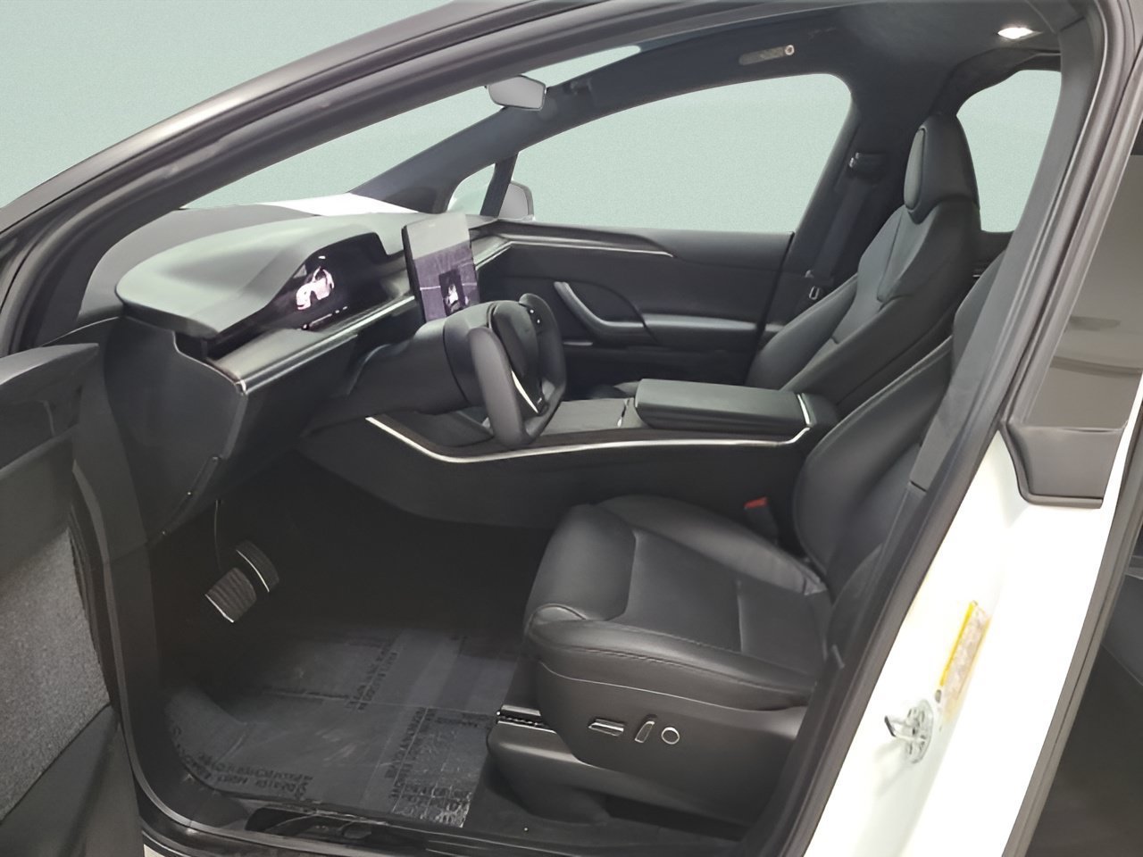 2023 Tesla Model X Long Range - Photo 16