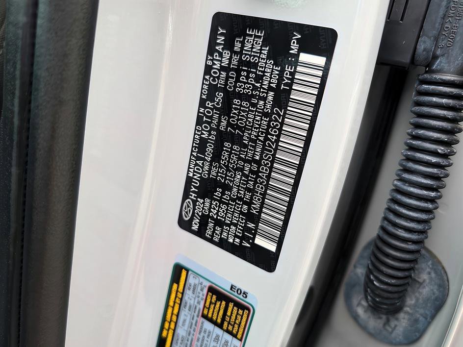 Used 2025 Cyber Gray Metallic Hyundai SEL image 32