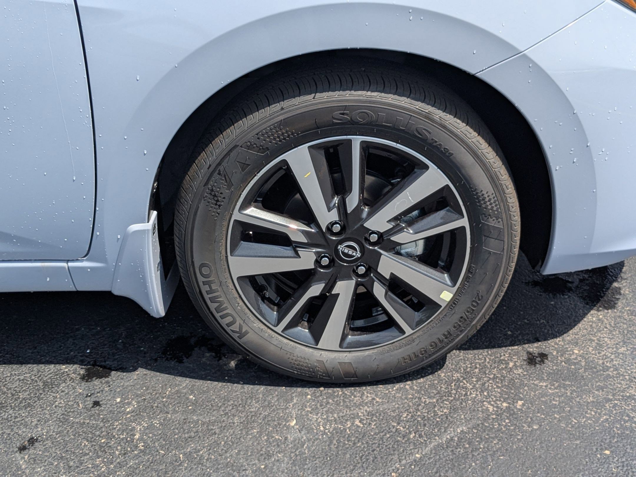 2025 Nissan Versa Sedan SV - Photo 23