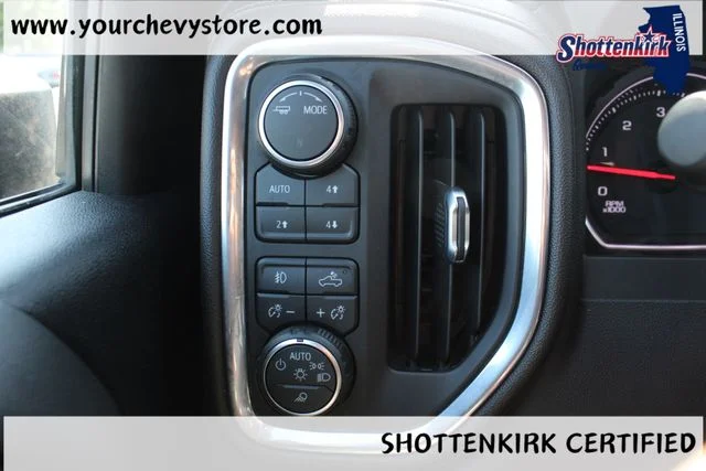 Used 2022 Black Chevrolet LTZ image 27