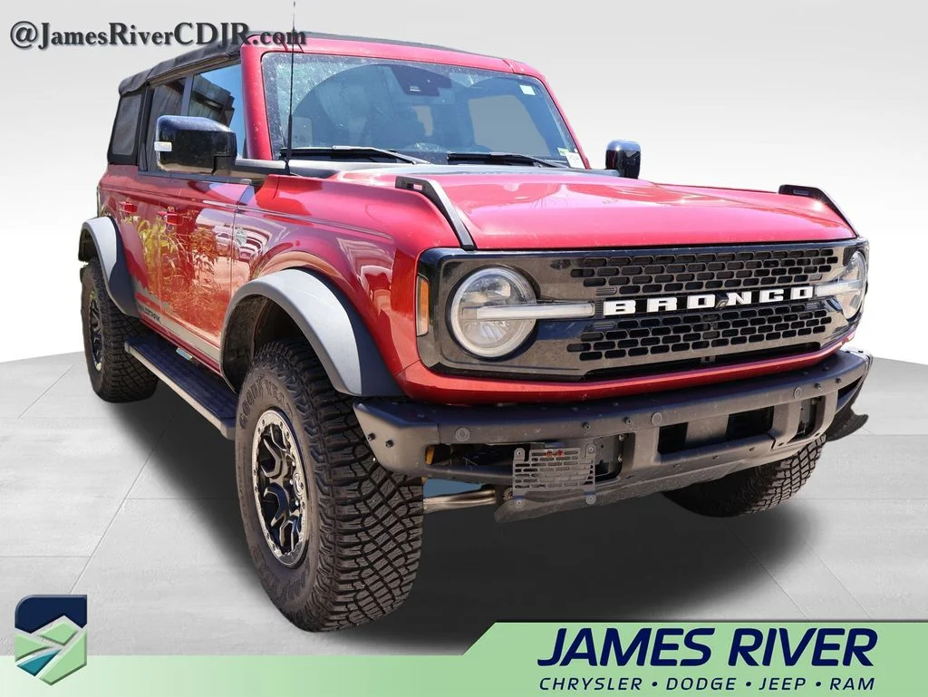 Used 2021 Red Ford Wildtrak image 14