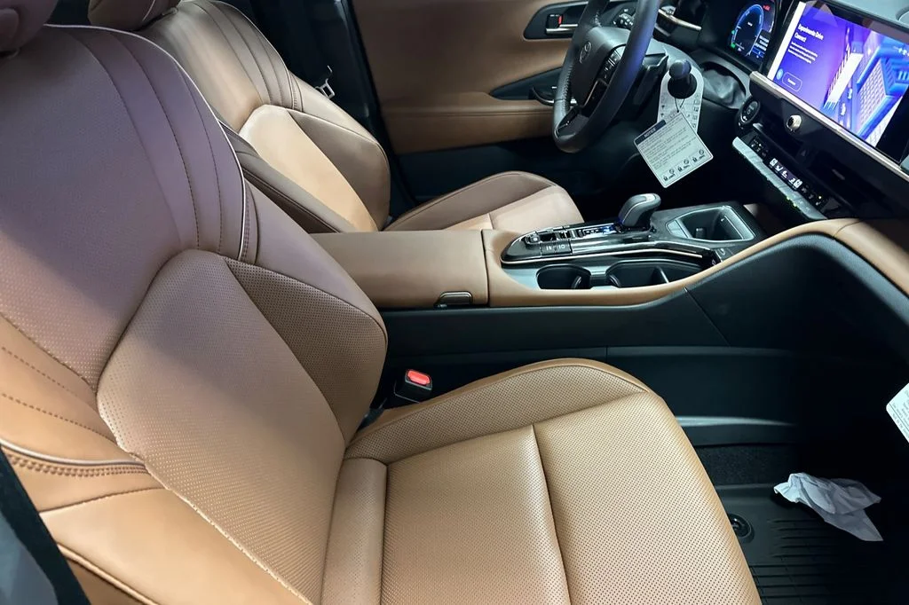2026 Toyota Crown Signia XLE - Photo 16