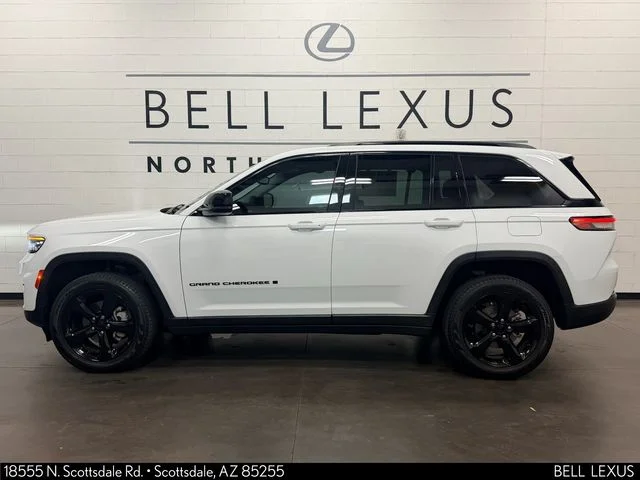 Used 2023 White Jeep Limited image 7