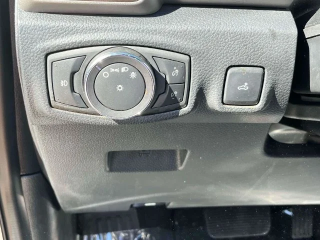 Used 2019 Ingot Silver Ford XLT image 30
