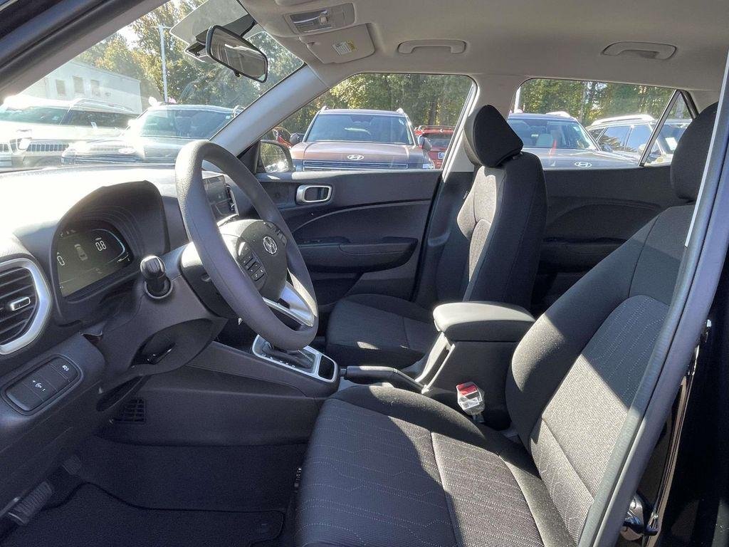 New 2026 Black Hyundai SE image 18