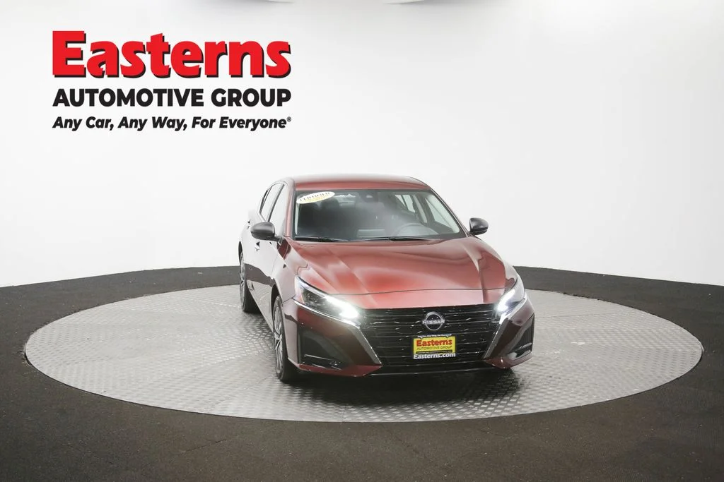 Used 2025 Red Nissan 2.5 SV image 47