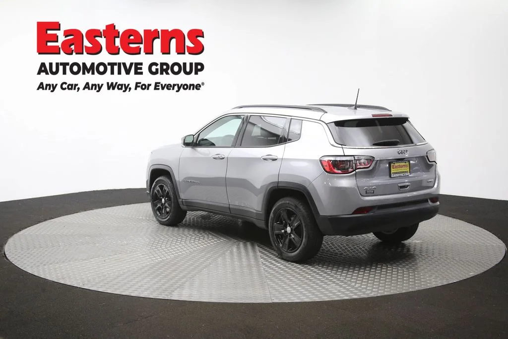 Used 2022 Silver Jeep Latitude image 66