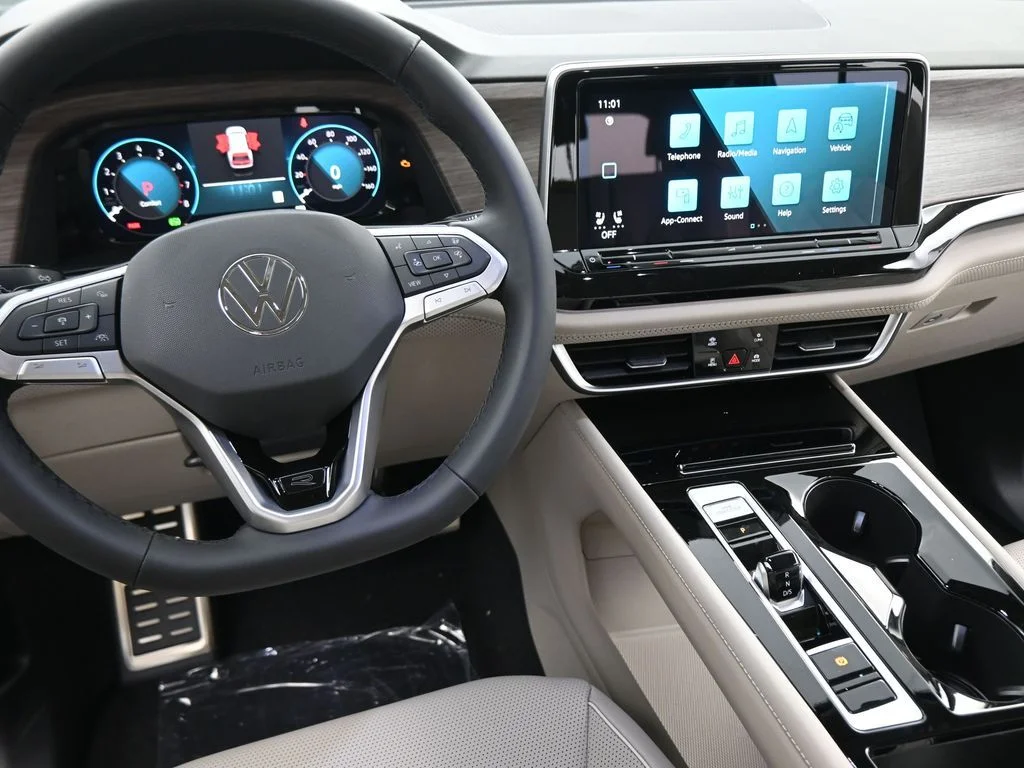 New 2026  Volkswagen 2.0T SEL Premium R-Line image 38