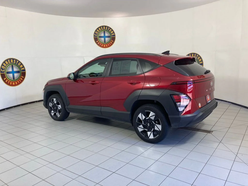 Used 2025 Red Hyundai SEL image 23