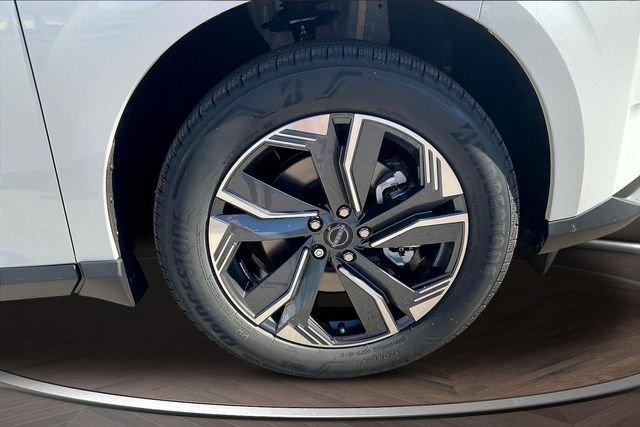 New 2026 Everest White Pearl TriCoat Nissan SL image 11