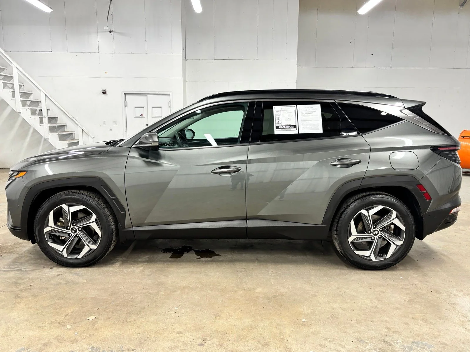 Used 2022 Gray Hyundai Limited image 4
