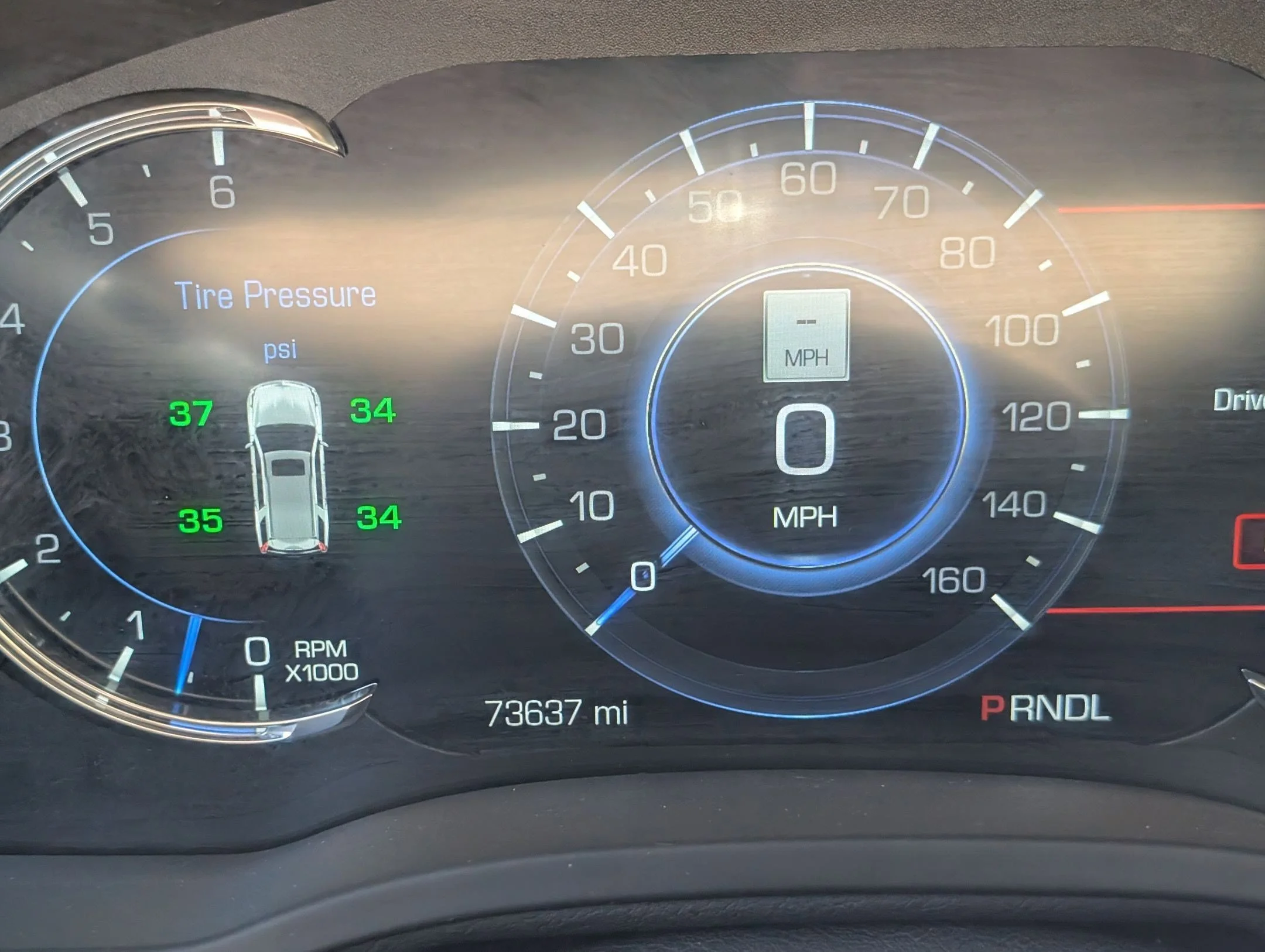 Used 2020 Crystal White Tricoat Cadillac Platinum image 19