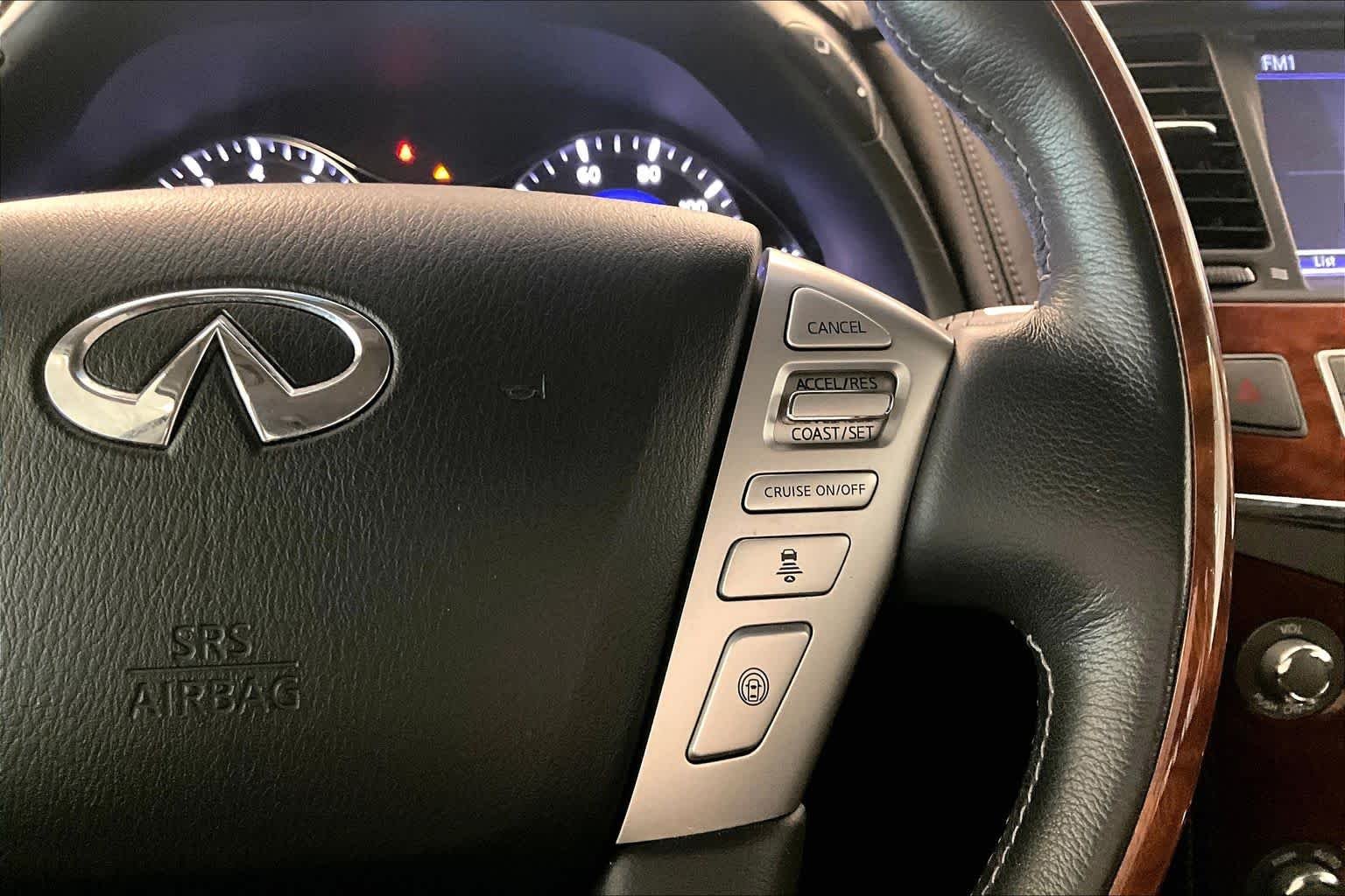Used 2017 Liquid Platinum INFINITI  image 23