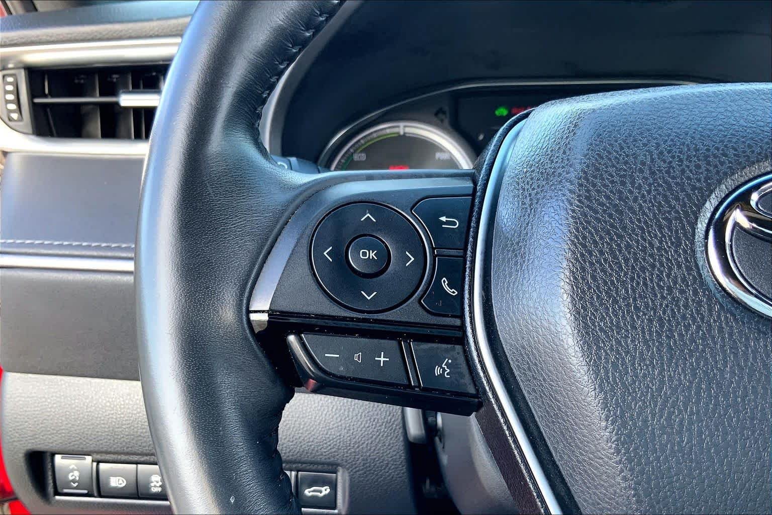 Used 2024 Ruby Flare Pearl Toyota XLE image 23
