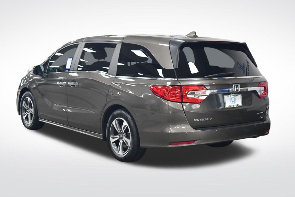 Certified Used 2020 Pacific Pewter Metallic Honda Touring image 3