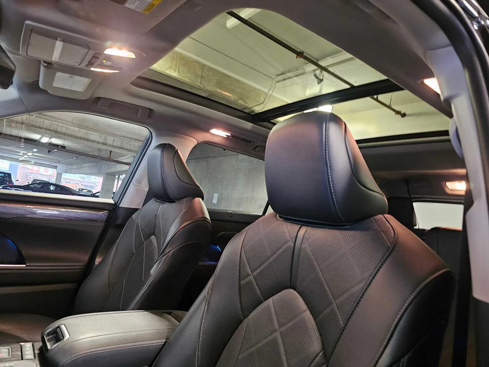 Used 2022 Midnight Black Metallic Toyota Hybrid Platinum image 26