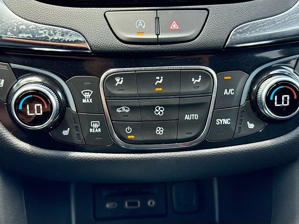 Used 2024 Blue Chevrolet Premier image 20