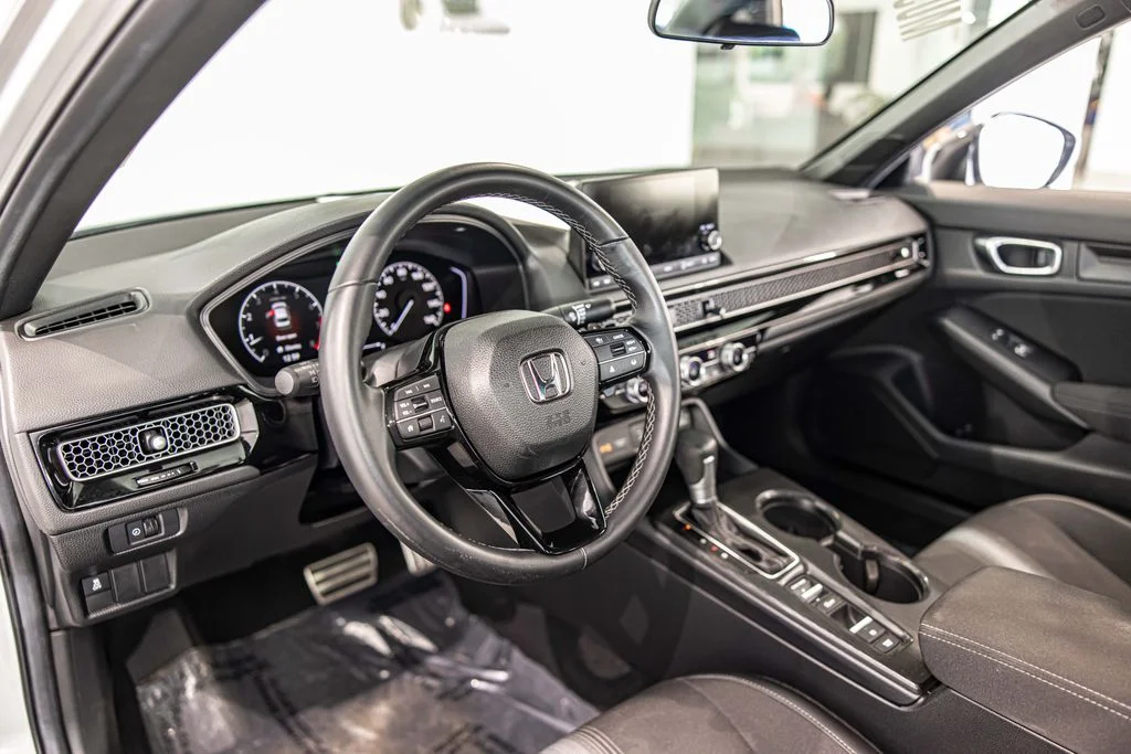 Used 2025 Silver Honda Sport image 19