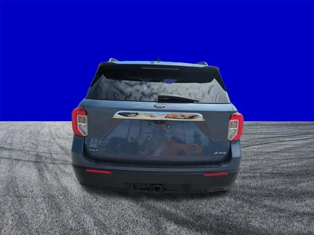 Certified Used 2021 Infinite Blue Metallic Tinted Clearcoat Ford XLT image 5