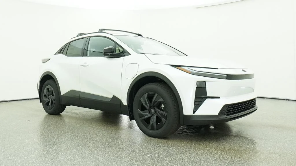 New 2026 Wind Chill Pearl Toyota SE image 18