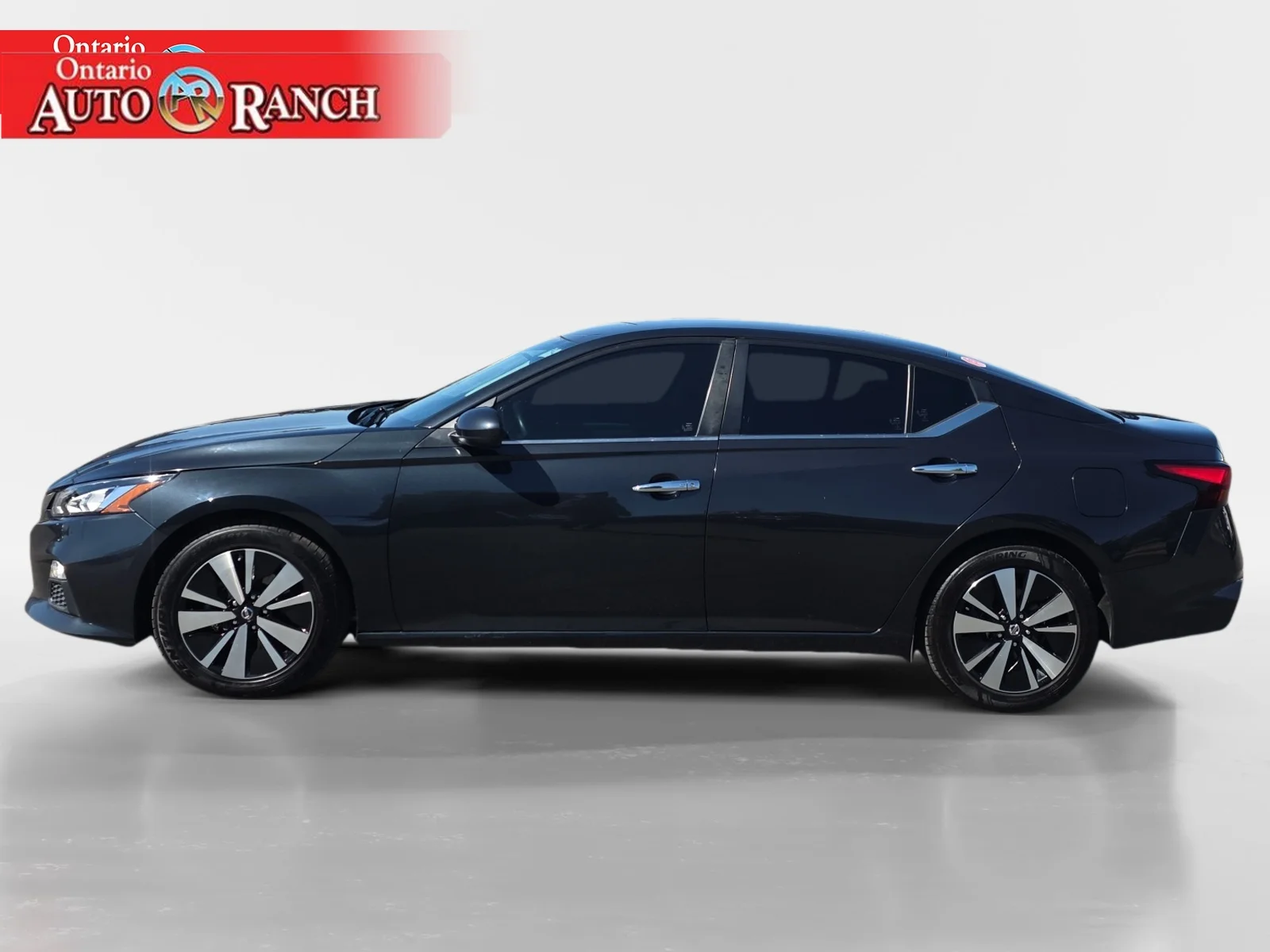 Used 2022 Nissan Altima SV with VIN 1N4BL4DV1NN338438 for sale in Ontario, OR