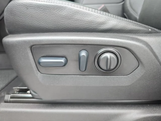 Certified Used 2022 Ebony Twilight Metallic GMC Denali image 18