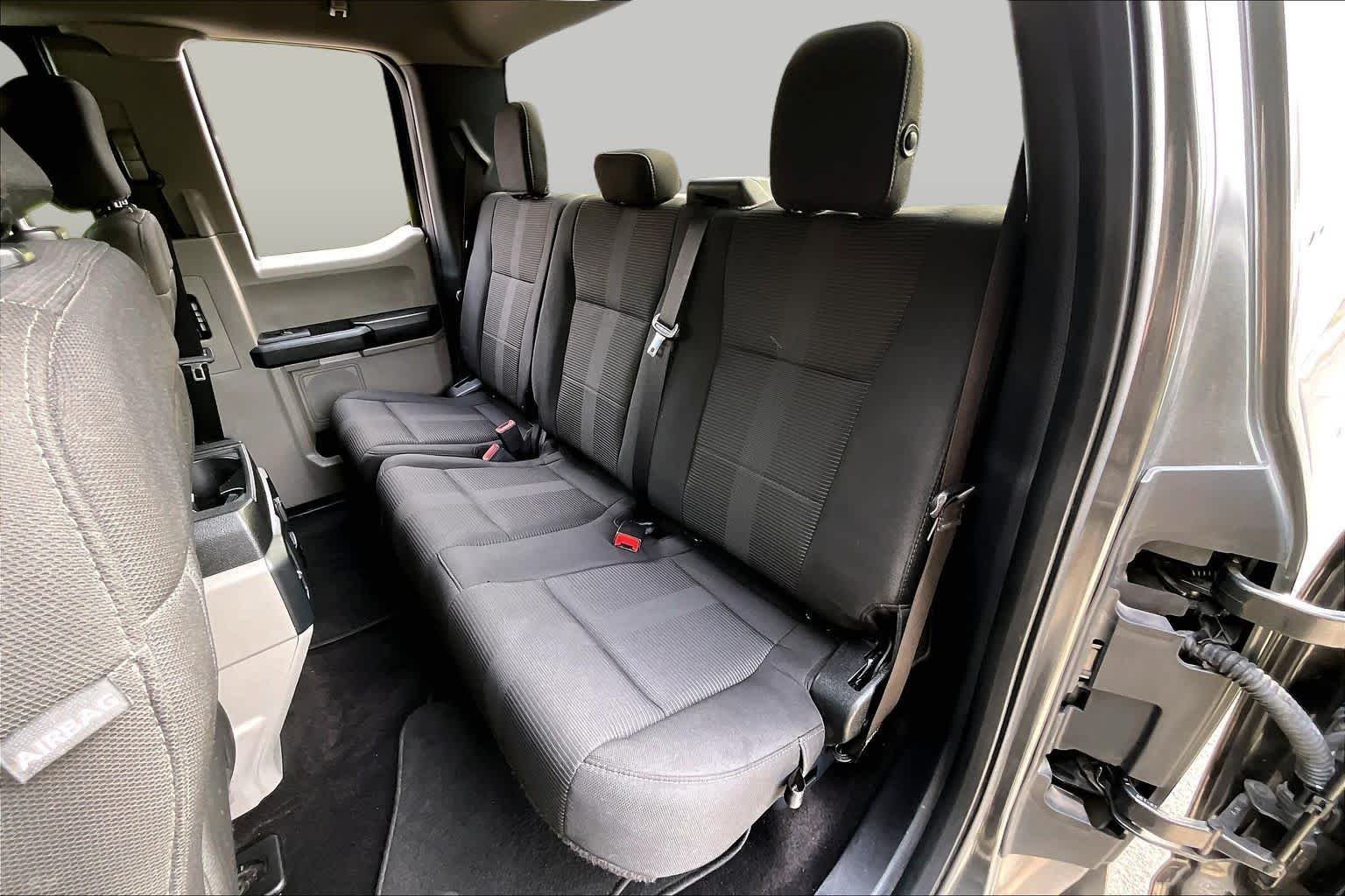 Used 2019 Magnetic Metallic Ford XL image 20
