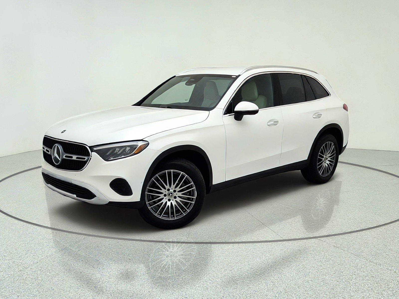 Certified Used 2025 Polar White Mercedes-Benz GLC 300 image 1