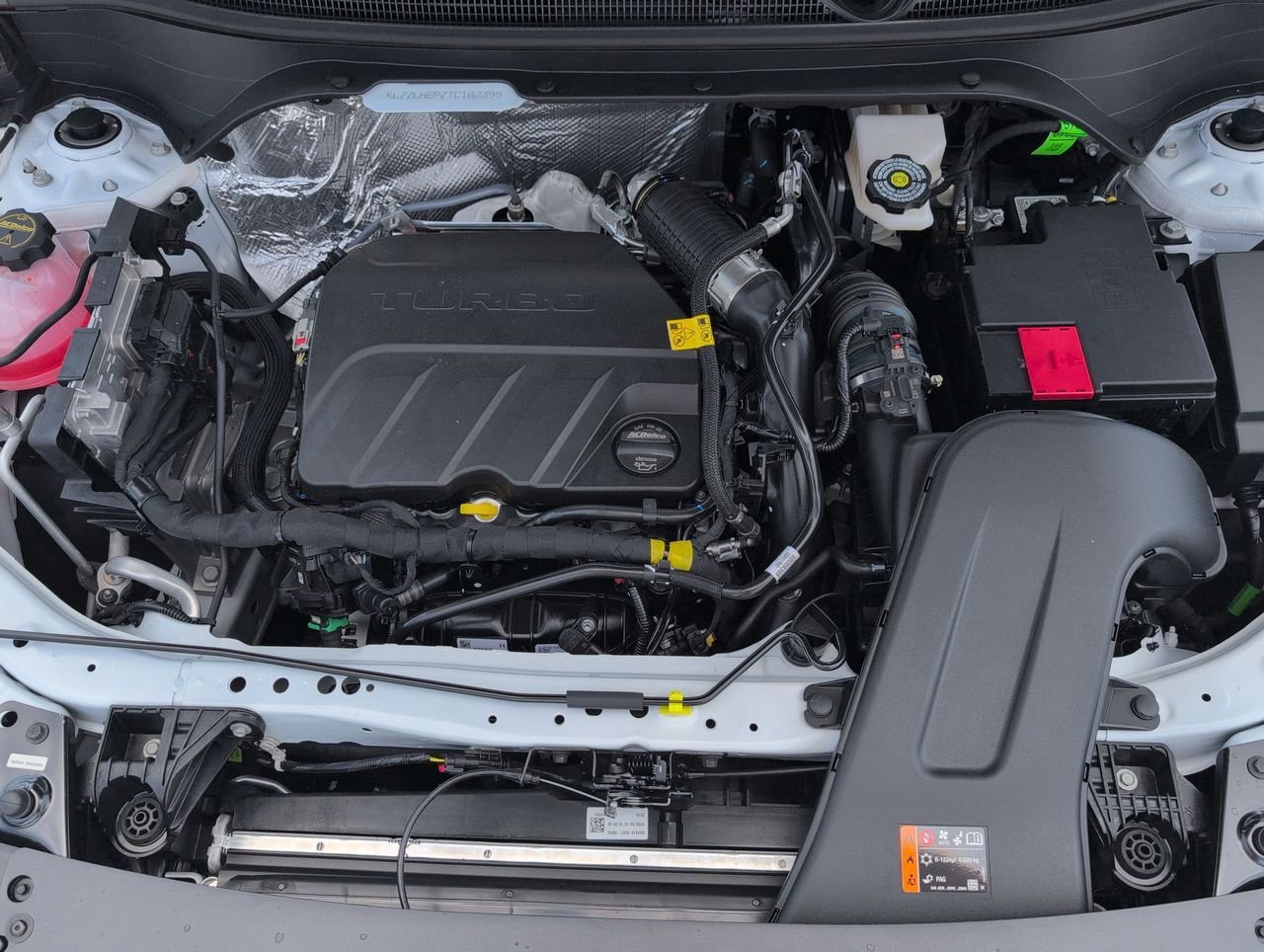 New 2026 Summit White Chevrolet LT image 27