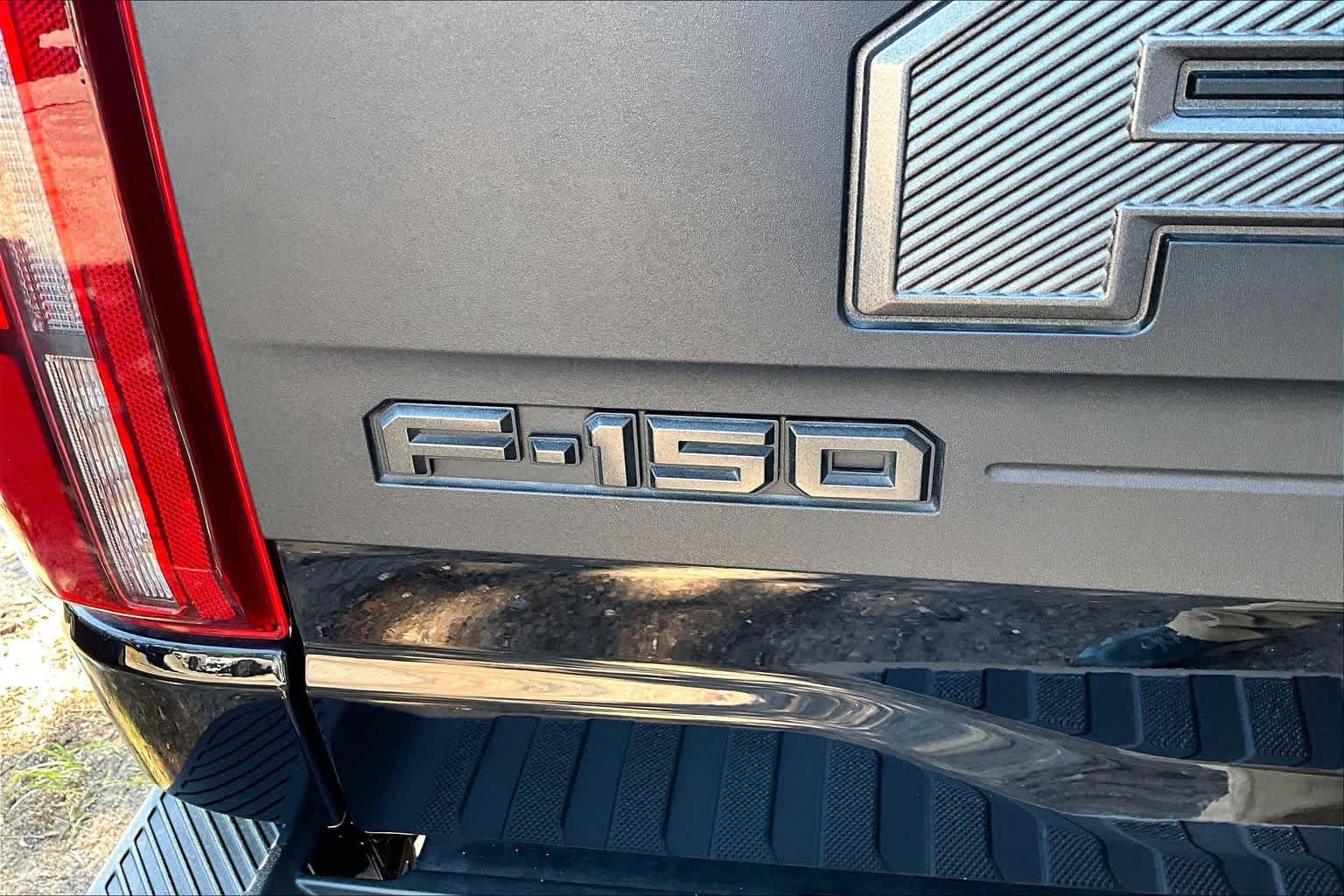 Used 2025 Agate Black Ford Raptor image 31