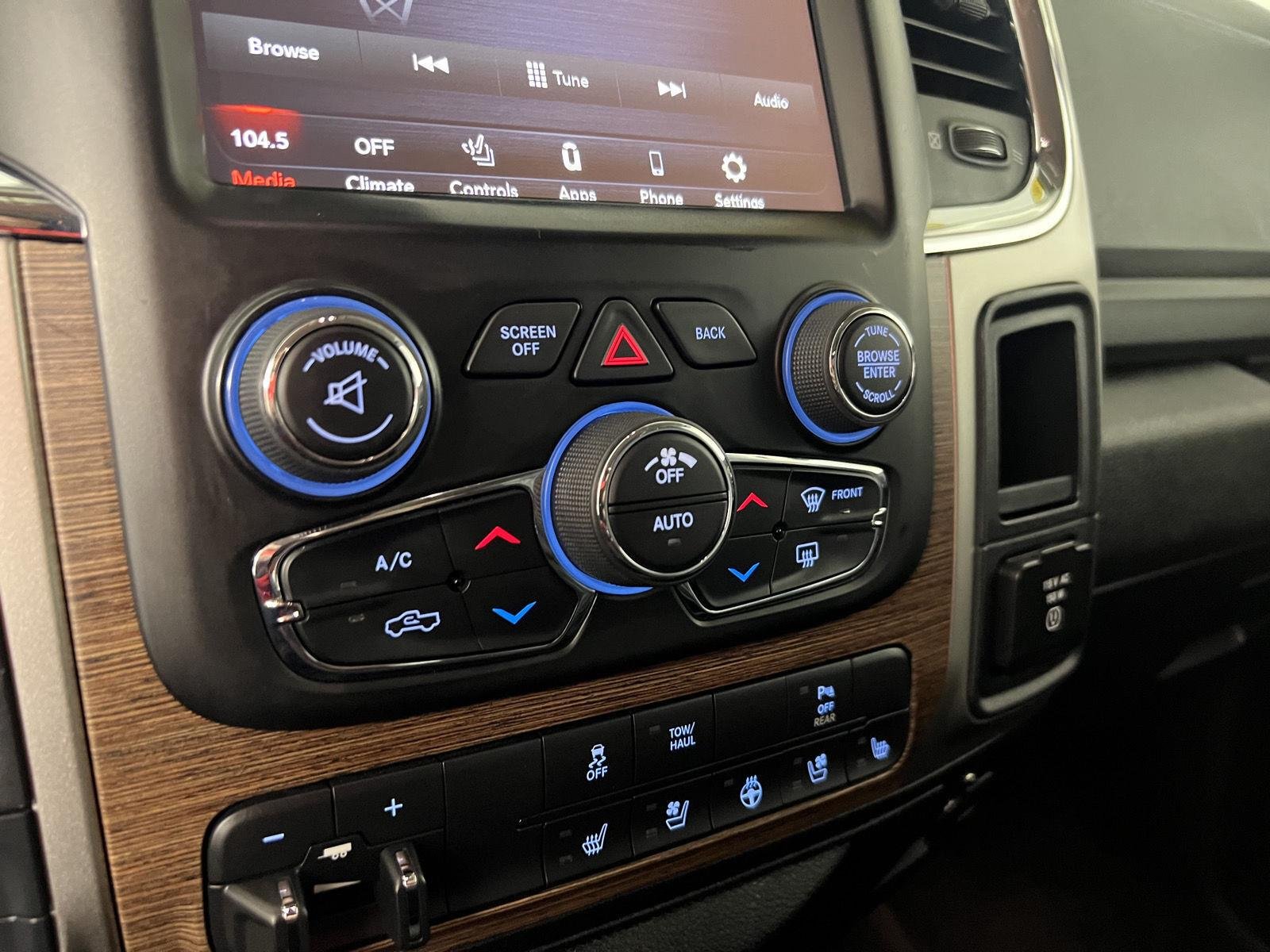 Used 2018  RAM Laramie image 18
