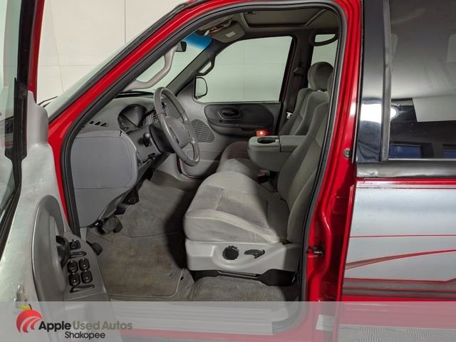 Used 2002 Red Ford XLT image 10