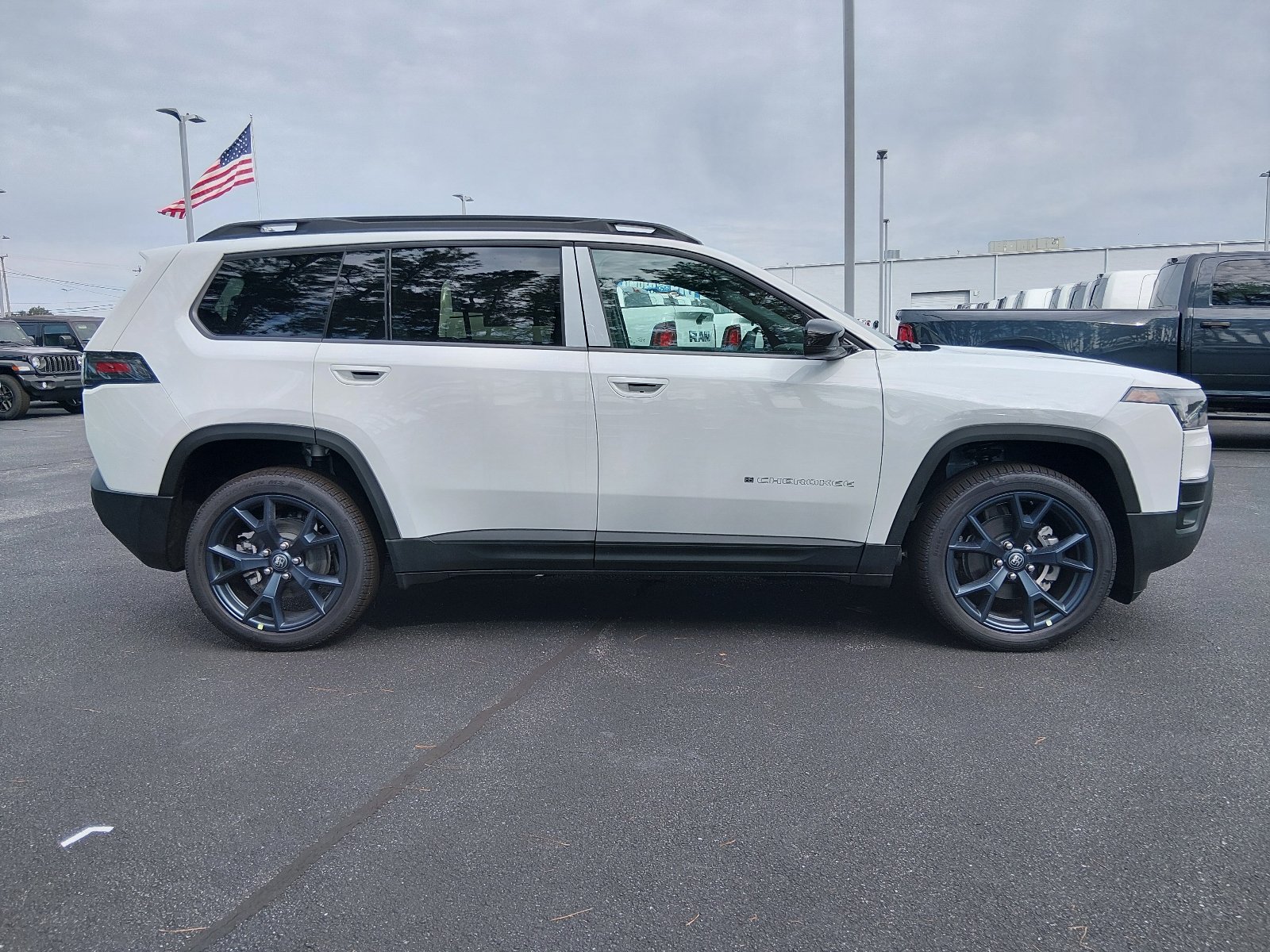 New 2026 Bright White Clear-Coat Exterior Paint Jeep 85th Anniversary 4x4 image 2