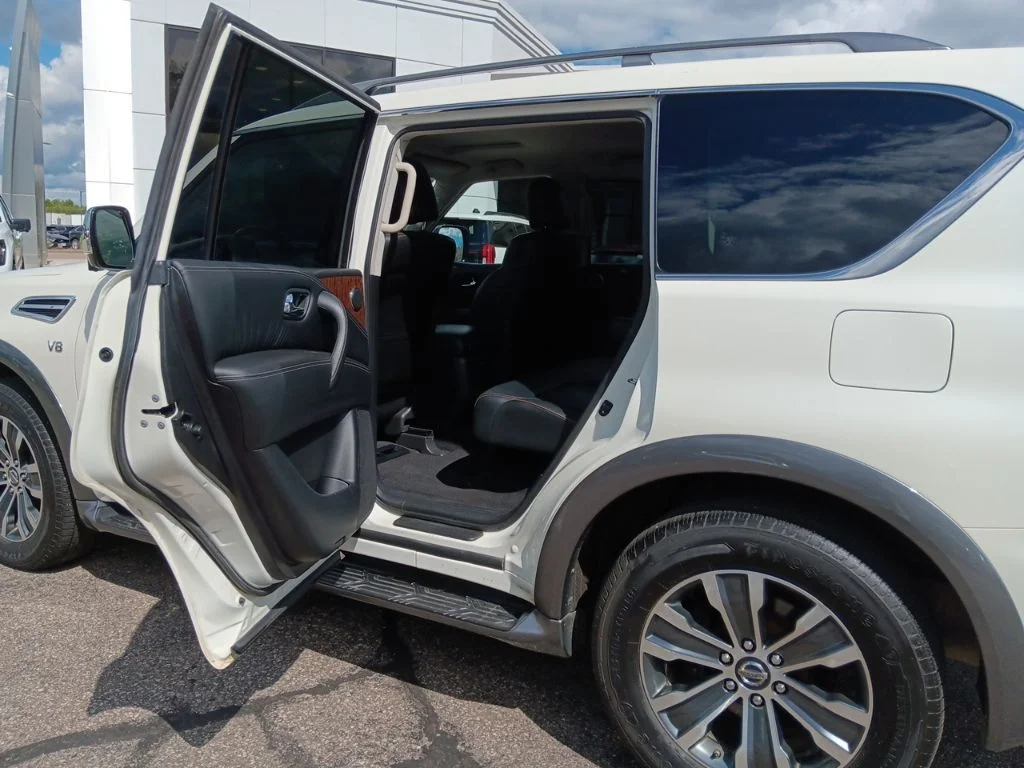 Used 2018 Pearl White Nissan SV image 32