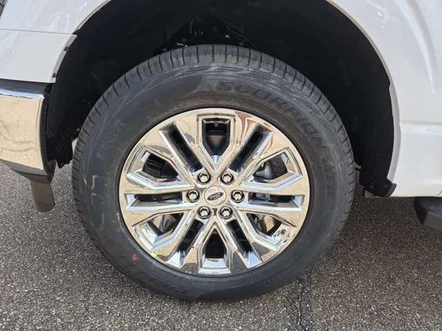 New 2026 Oxford White Ford XLT image 42